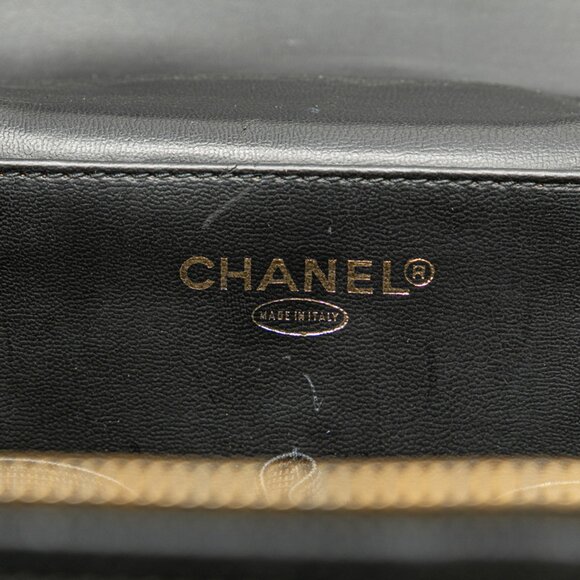 CHANEL Black Shoulder Bag